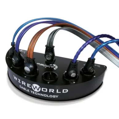 Сетевой фильтр WireWorld Space Port Power Conditioner