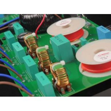 Сетевой фильтр Isol-8 Minisub Chroma (1вход /6 выходов) Silver faceplate