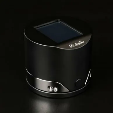 Зажим для винловых пластинок DS Audio ES-002 Reference