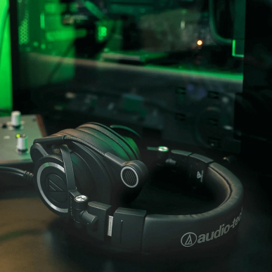 Наушники AUDIO-TECHNICA ATH-M50xSTS-USB