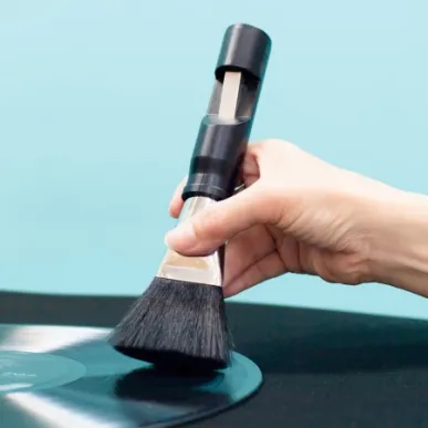 Щетка для чистки пластинок FURUTECH ASB-2ion Electrostatic brush