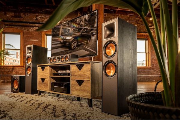 Klipsch R-820F – огонь и медные трубы