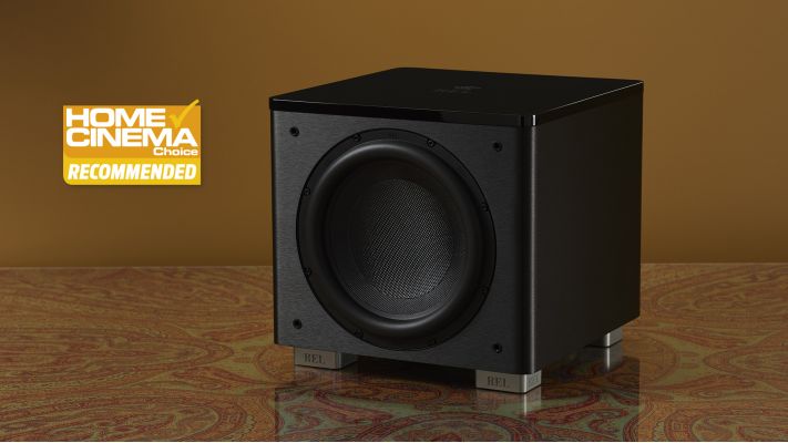 REL HT/1205 MKII даёт басовый залп