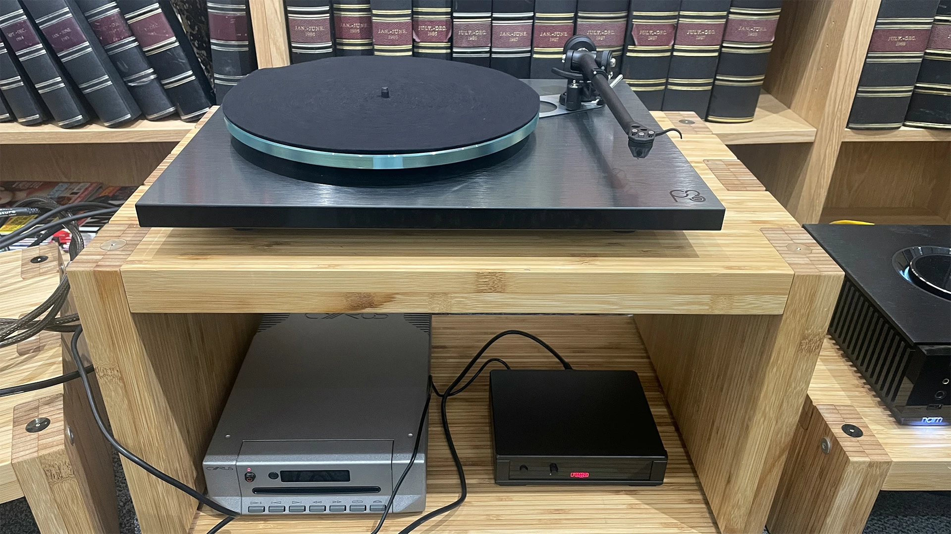 Обзор винилового проигрывателя Rega Planar 3 (Nd5)